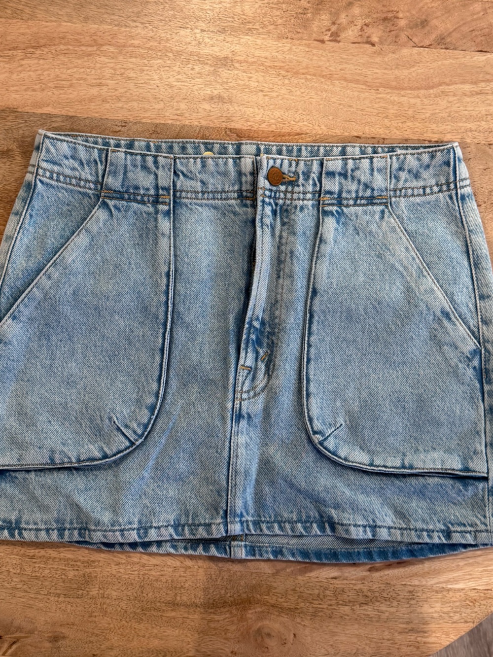 MOTHER SNACKS! Denim Skirt with Front Patch Pockets